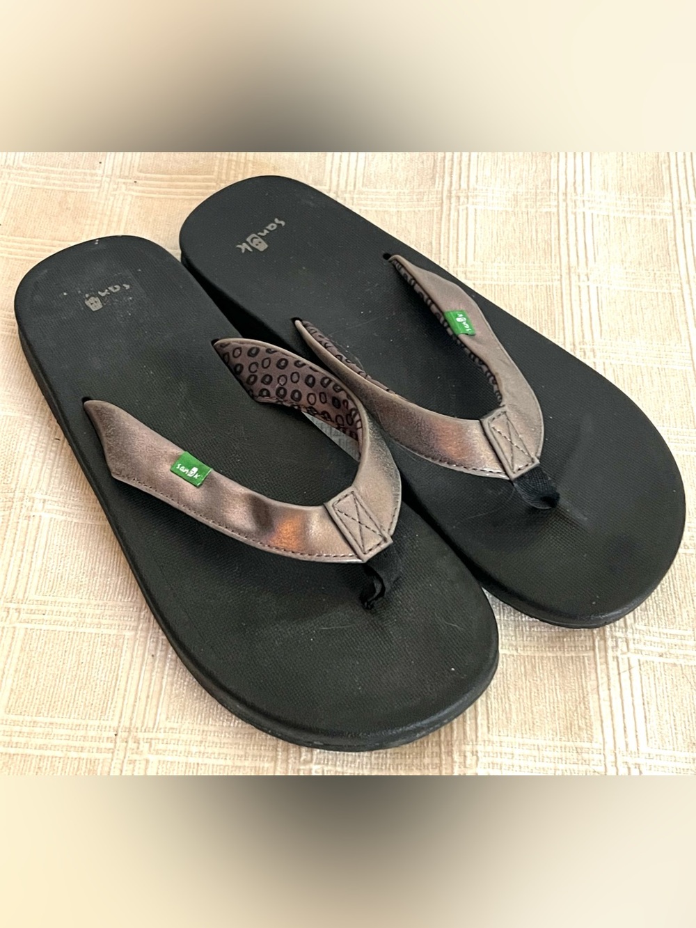 ☀️Sanuk Women’s Yoga Mat Wander Metallic Flip Flops Size 7